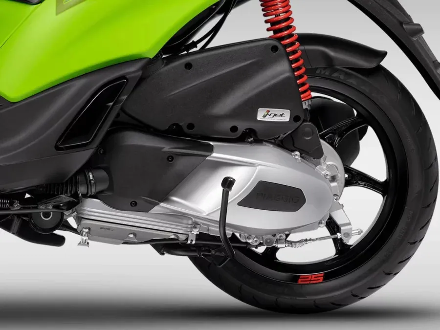 Động cơ iGet hiện đại trên xe Liberty 125