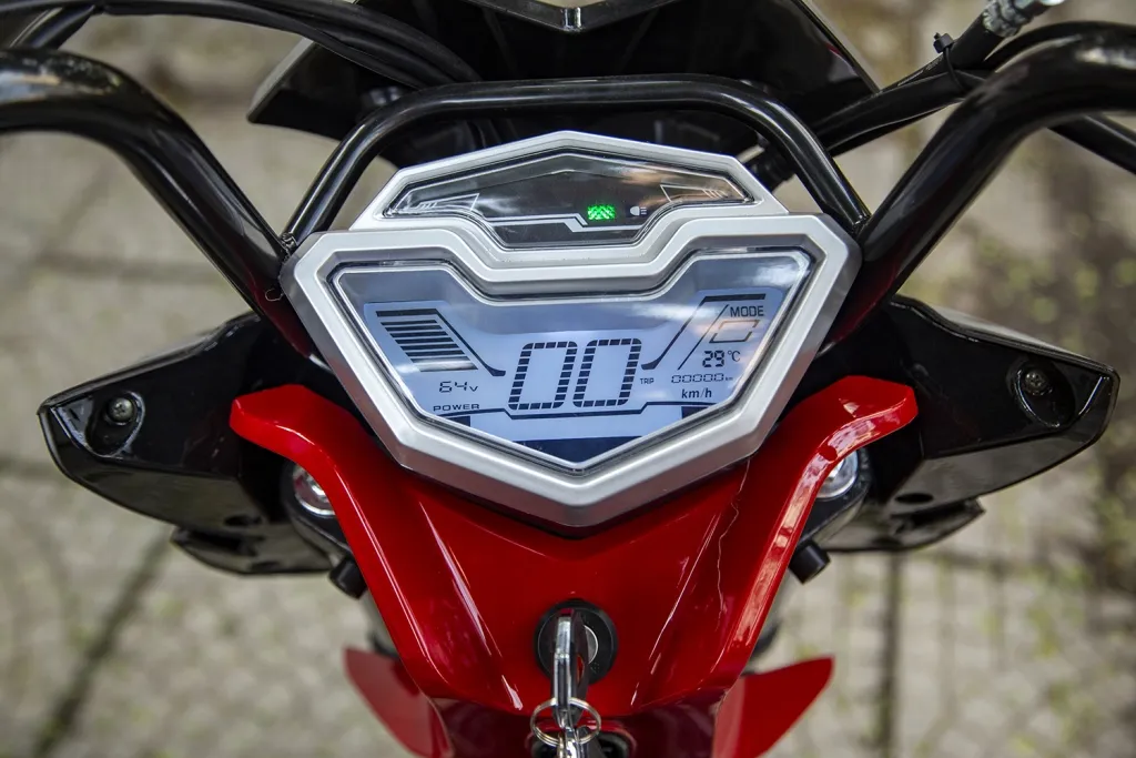 Đồng hồ hiển thị vạch pin trên xe máy điện bị lỗi