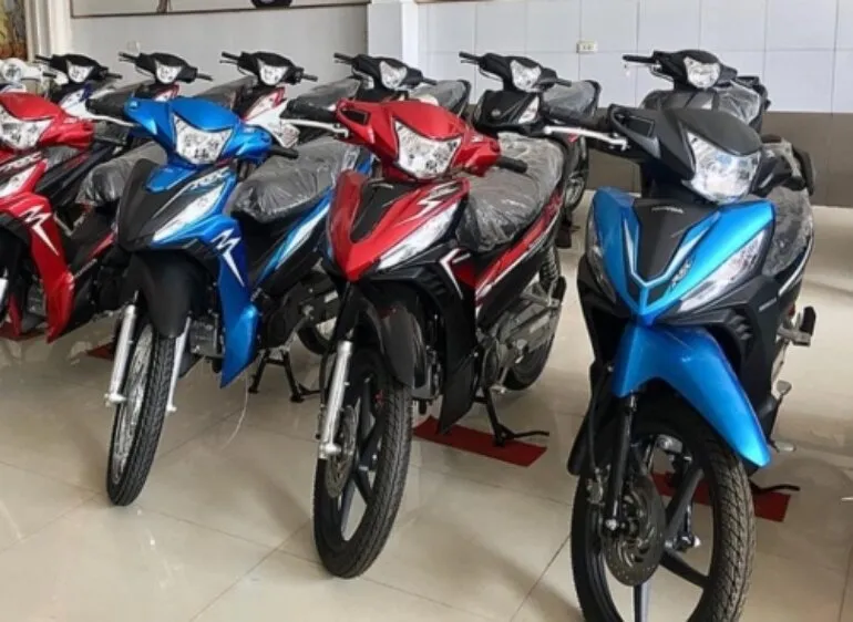 Dung tích bình xăng xe Wave RSX 110 là 3.7 lít