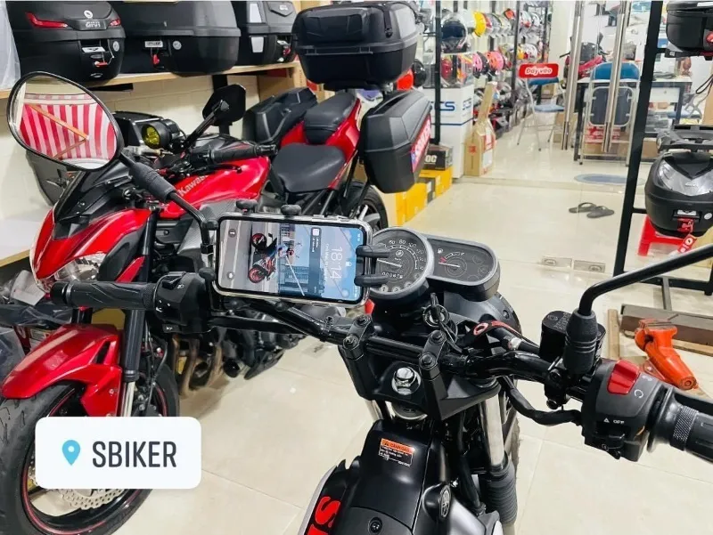 Giá Đỡ Điện Thoại Cho Xe Yamaha Có Khả Năng Xoay 360 Độ Và Cơ Chế Giảm Rung