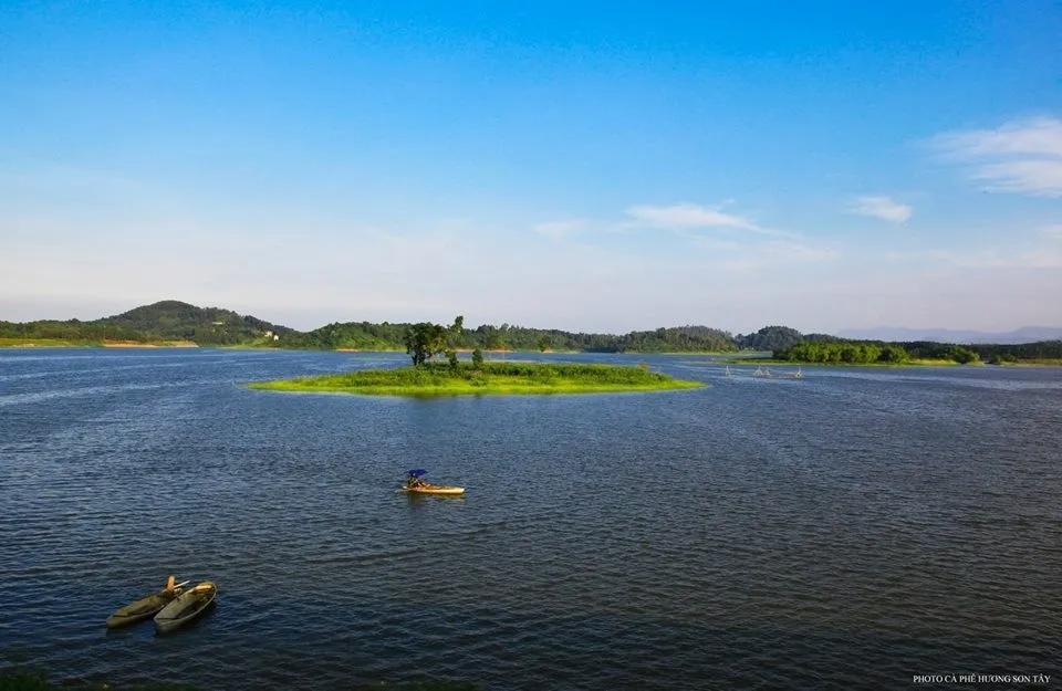 Hồ Đồng Mô, địa điểm du lịch cuối tuần tuyệt đẹp gần Hà Nội