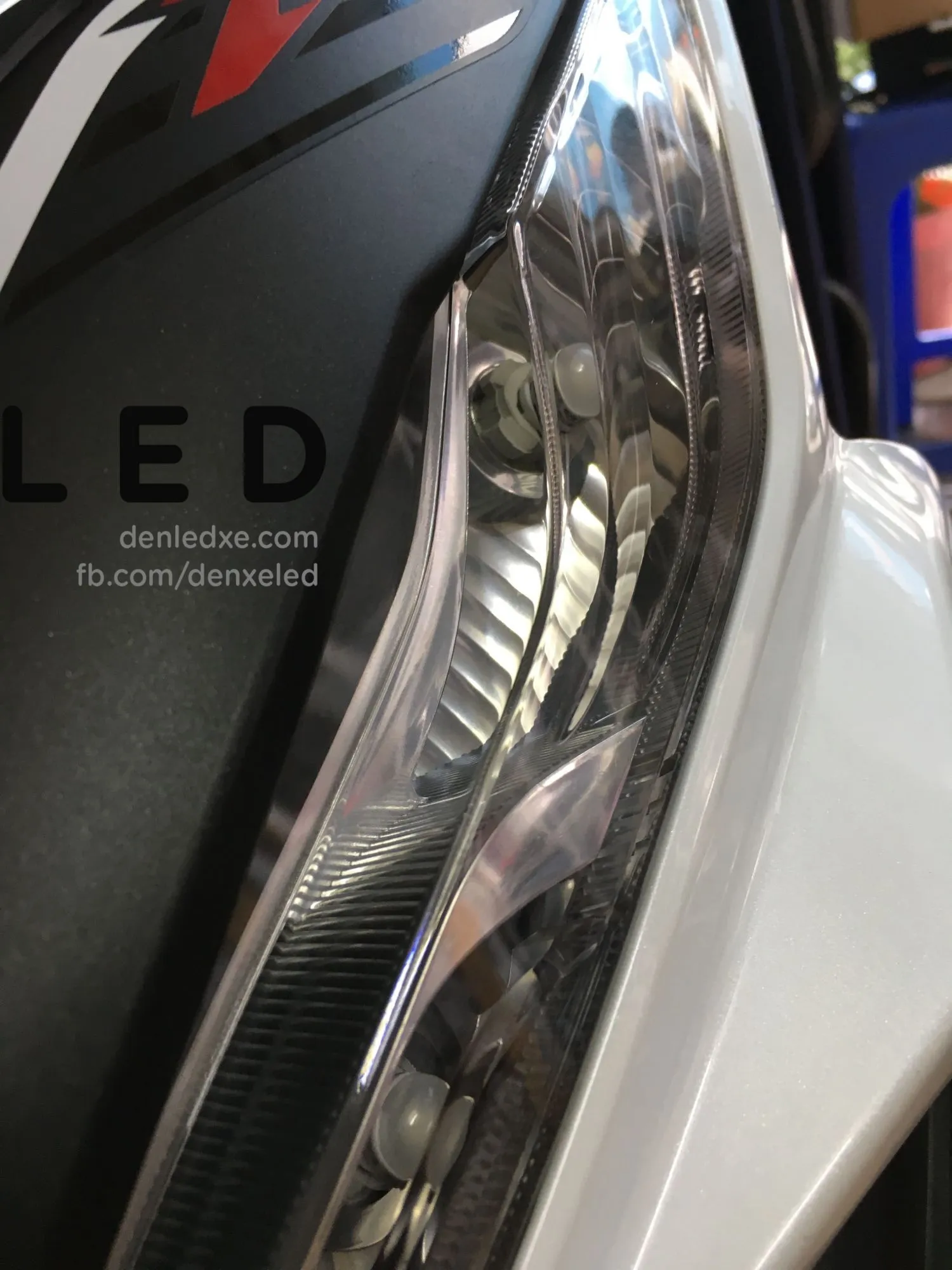 Cận cảnh bóng đèn LED Cree được lắp đặt trên chóa xe Honda Wave Alpha 110