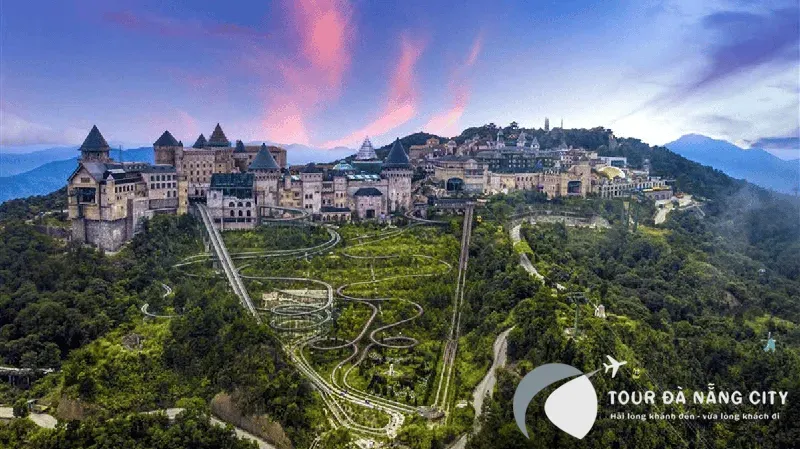 Tận hưởng chuyến đi đến Bà Nà Hills sau khi thuê xe máy tại Đà Nẵng