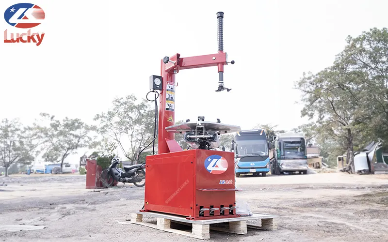 Tổng kho máy ra vào lốp ô tô xe máy chính hãng