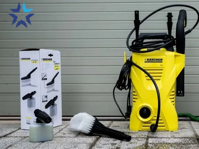 Máy chuyên rửa xe áp lực cao thương hiệu Karcher