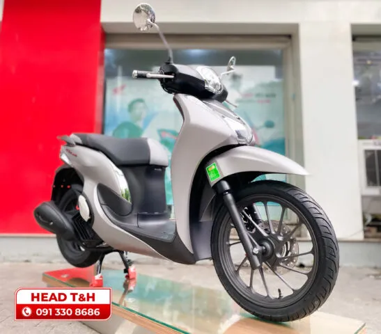 Phong cách thiết kế chữ S của xe máy SH nữ