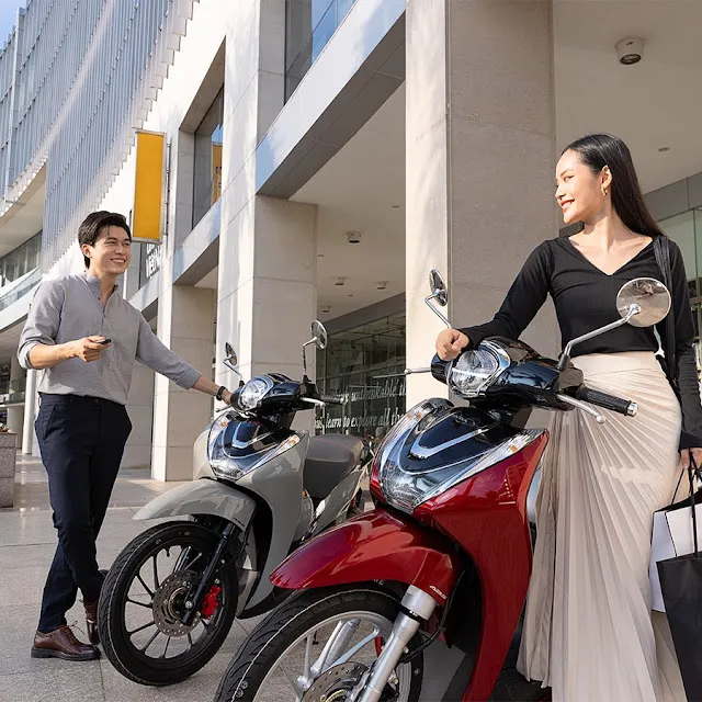 Honda SH Mode 2024 phiên bản mới nhất màu đen, một yếu tố quan trọng ảnh hưởng giá xe máy ngày hôm nay