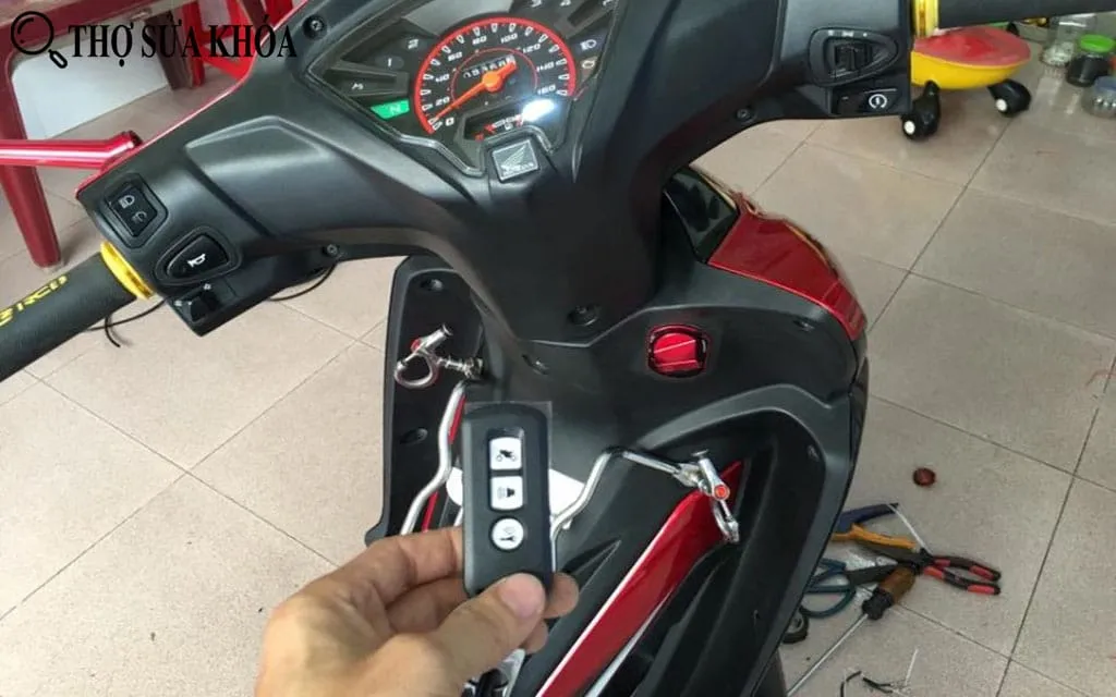 Hình ảnh núm khóa smartkey xe wave độ giá rẻ sau khi lắp đặt chuyên nghiệp