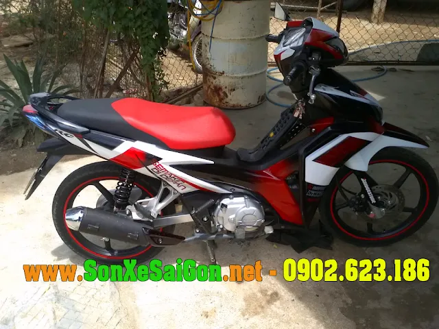 Sơn tem đấu xe Honda Wave RSX màu trắng đỏ đen