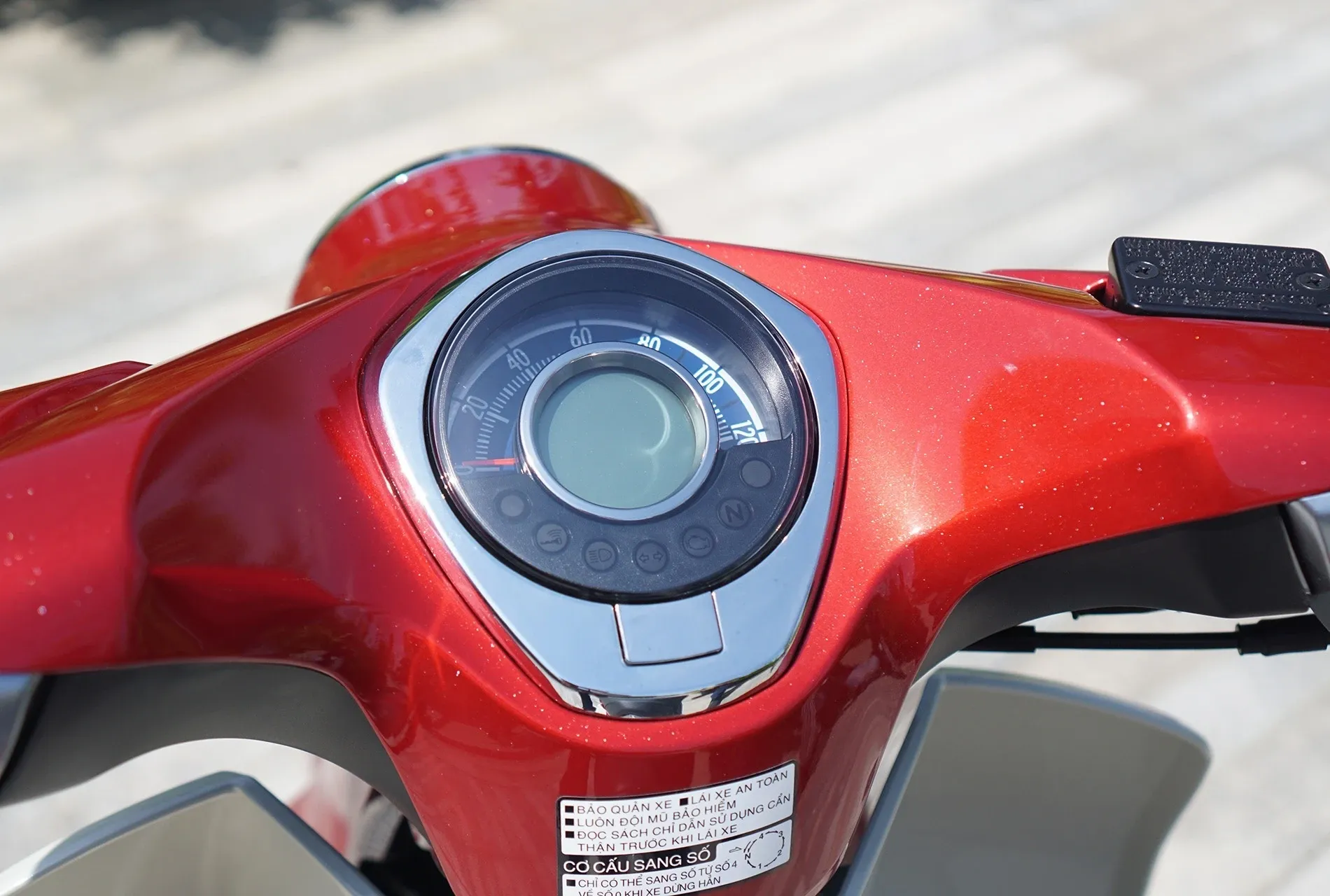 Honda Super Cub C125 có giá bán thực tế lên đến 110-116 triệu đồng tùy đại lý