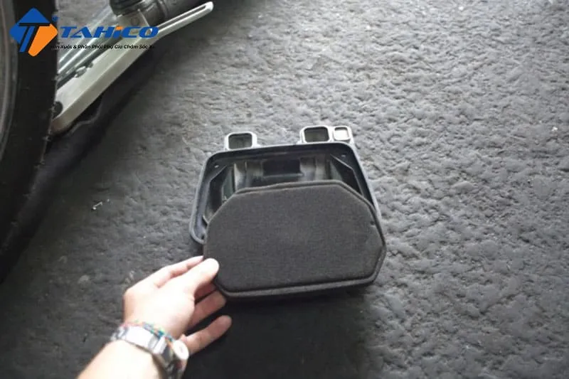 Bộ lọc gió bằng mút tẩm dầu (Foam Filter)