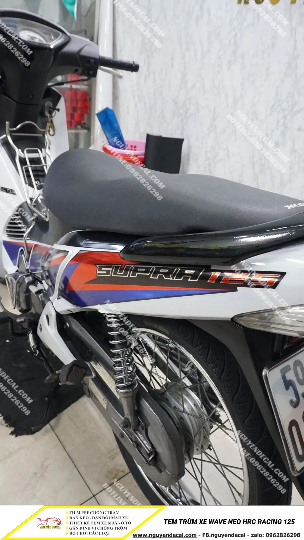 Chi tiết góc nhìn bên hông của bộ tem xe Wave 125 HRC