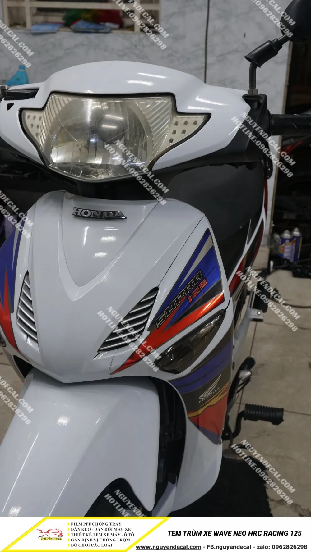 Tổng thể chiếc xe Wave NEO 125 đã được dán tem trùm HRC Racing