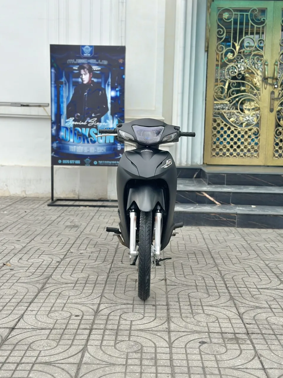 Honda Wave Alpha 110 2023 màu đen nhám trưng bày