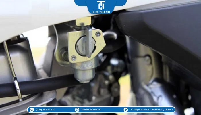 Khóa xăng xe máy là gì?