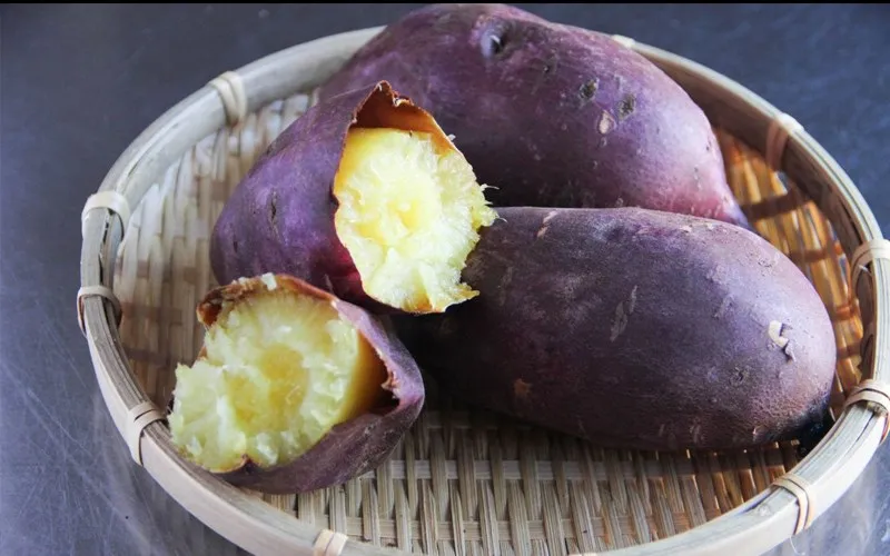 Khoai Lang Luộc Bằng Lò Vi Sóng Không Cần Nước