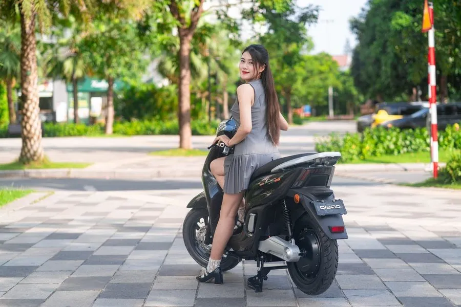 Chi tiết càng sau bằng hợp kim nhôm nguyên khối của Dibao LS007