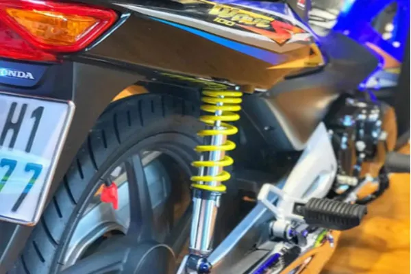 Mẫu độ sử dụng giảm xóc Nice của Thái khá đơn giản, hướng đến nâng cao hiệu năng