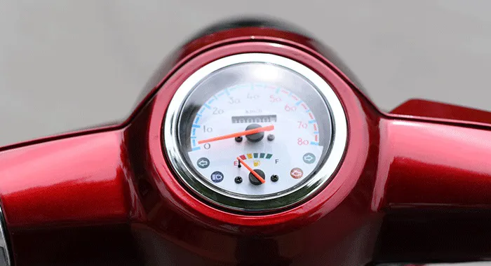 Đồng hồ kim Analog cổ điển của xe ga 50cc Ally hiển thị vận tốc và nhiên liệu