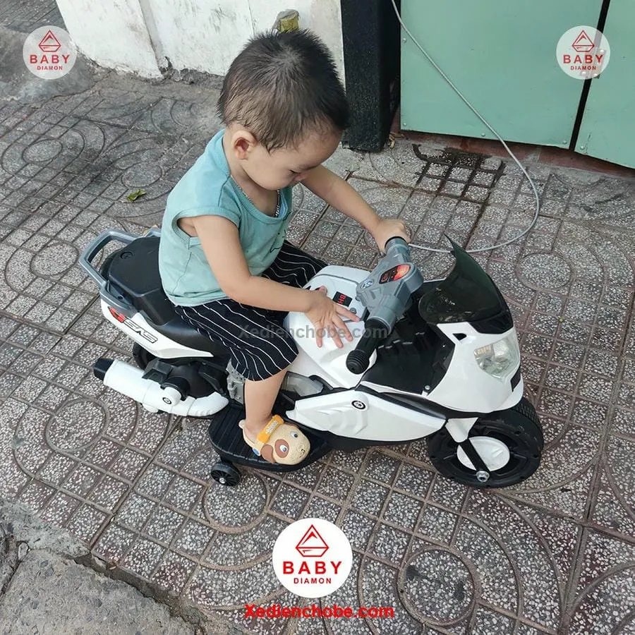 Thiết kế xe máy điện cho bé giá rẻ BMW PT 600 màu trắng đỏ nổi bật