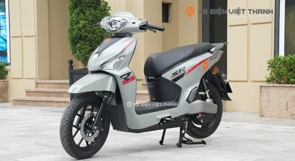 Xe máy điện YADEA Voltguard V002 U màu xám thể thao