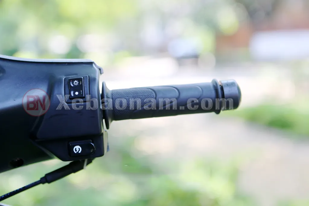 Tay phải xe máy wave 50cc detech