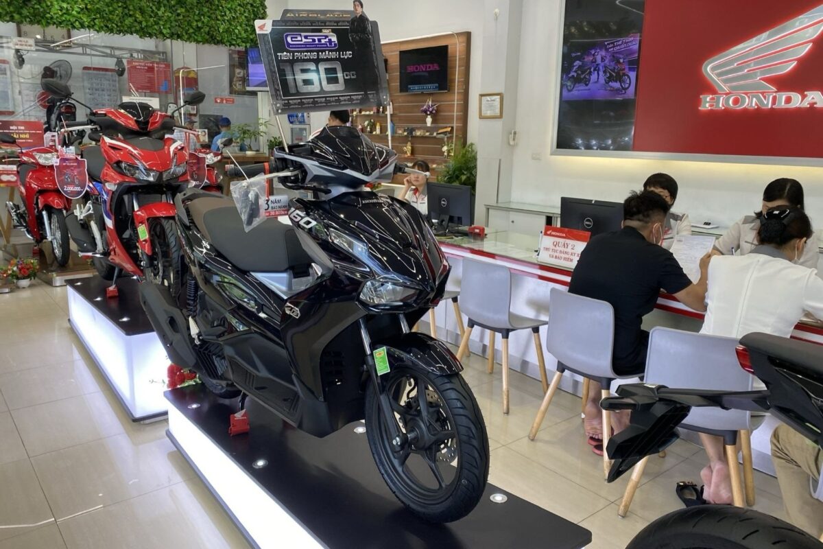 Giá Xe Máy Honda Và Hiện Tượng "Kênh Giá" Tại Thị Trường Việt Nam: Phân Tích Chuyên Sâu 4 Giá Xe Máy Honda Và Hiện Tượng "Kênh Giá" Tại Thị Trường Việt Nam: Phân Tích Chuyên Sâu