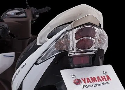 Thiết kế phần đuôi xe Yamaha Luvias thế hệ mới với tay nắm vuốt nhọn