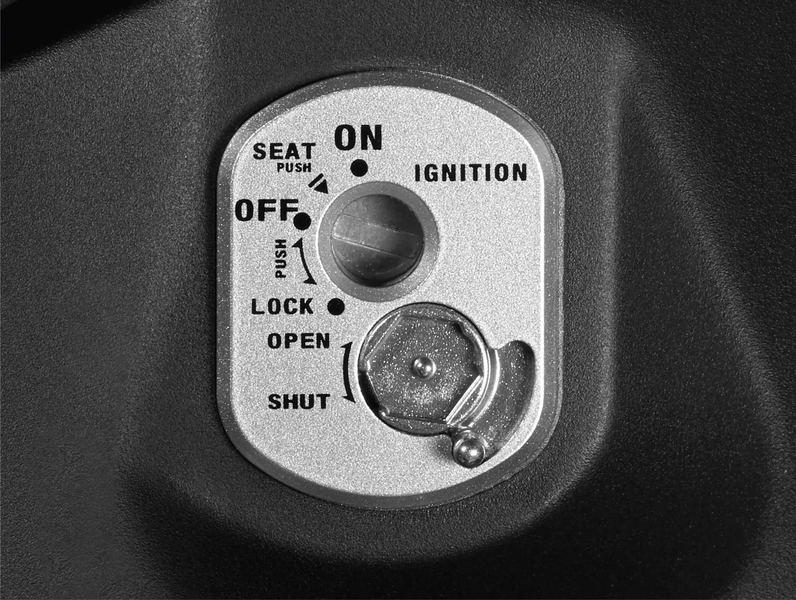 Xe Wave RSX Trắng Đen Phiên Bản Thể Thao: Phân Tích Chuyên Sâu Từ A Đến Z 35