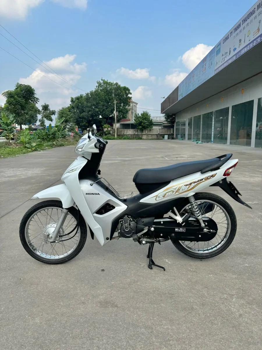 Chi tiết động cơ và thân xe Honda Wave Alpha 110