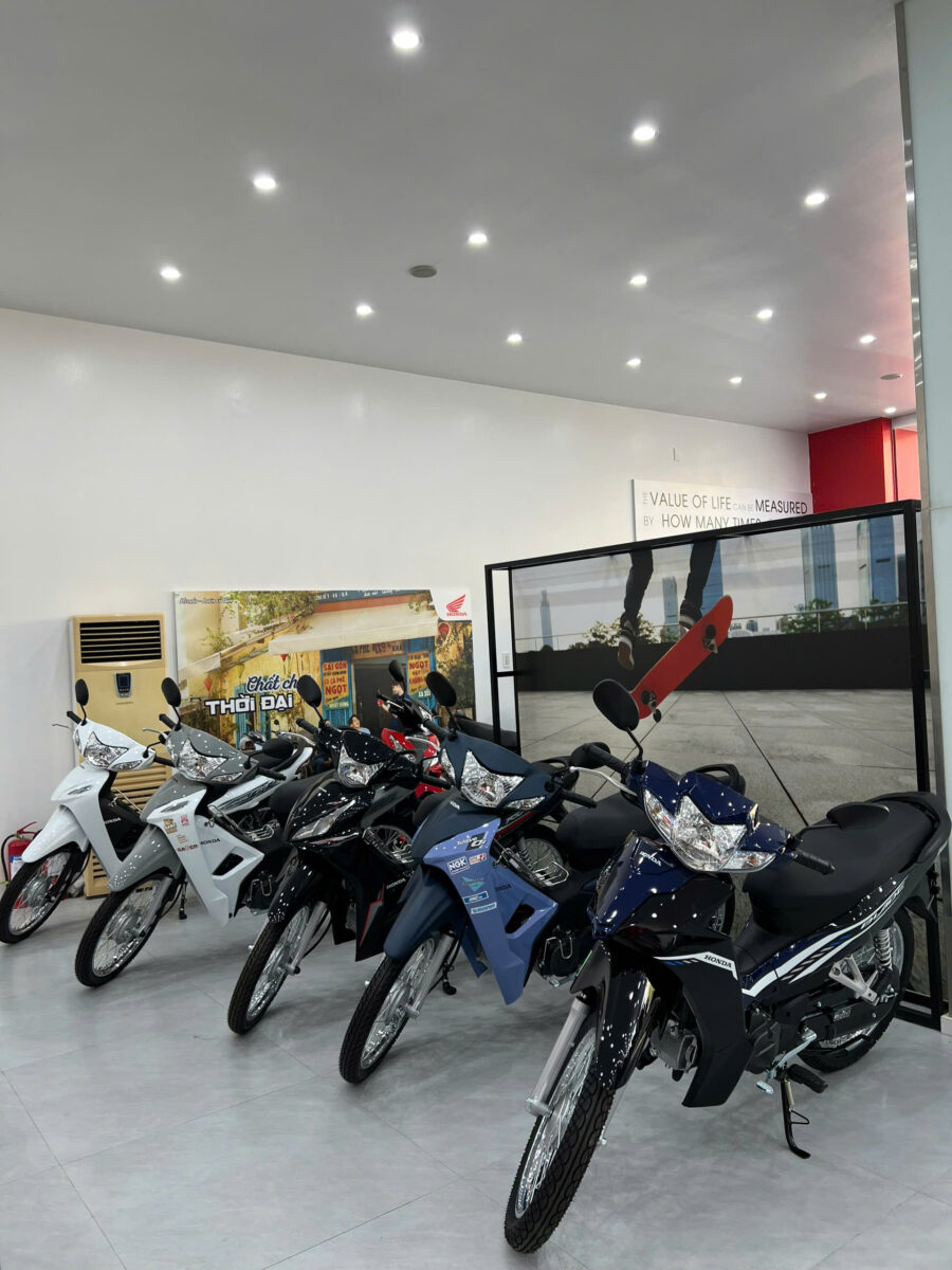 Giá Xe Wave 125i Nhập Thái Mới Nhất: Lý Do Chiếc Xe Số Phổ Thông Gấp 3 Lần Honda Future