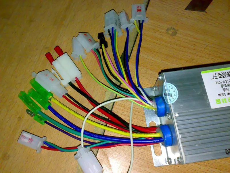 Cách đảo pha động cơ xe điện đi lùi, gồng bánh do nhầm màu dây