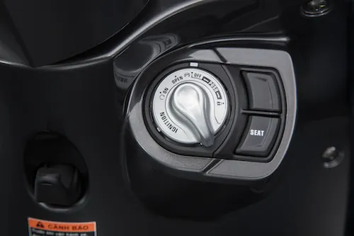 Hệ thống ngắt động cơ tạm thời trên xe máy Yamaha Janus