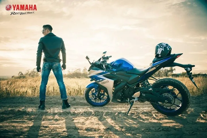 Giá xe máy yamaha mới nhất dòng xe thể thao YZF-R3 tại đại lý