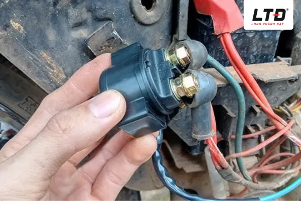 Sơ đồ vị trí rơ le đề trong hệ thống điện xe máy Wave 50cc