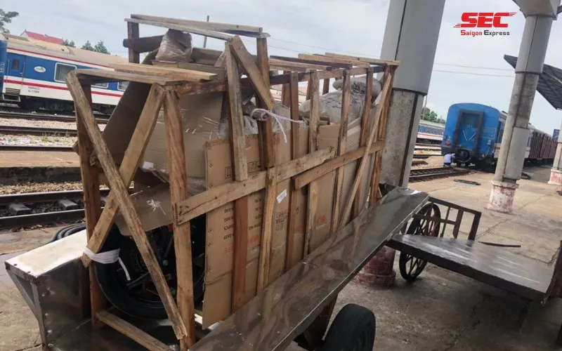 boc-xe-may-bang-khung-go