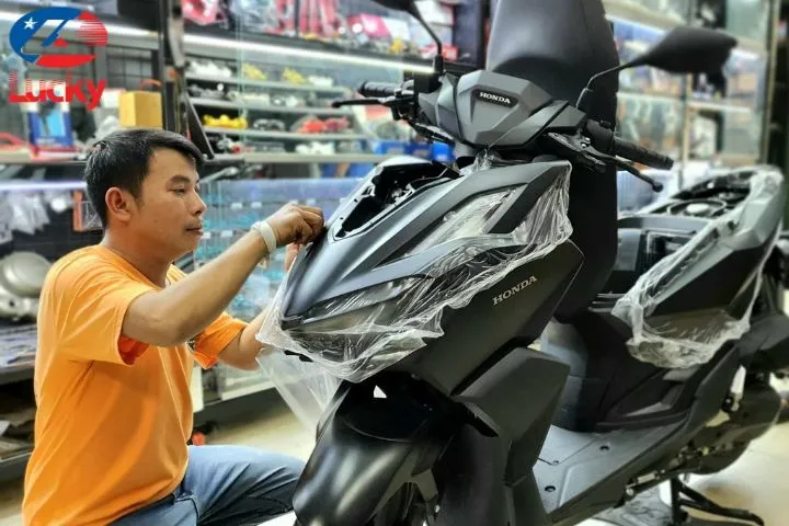 Tổng hợp các loại dán chống xước xe máy phổ biến trên thị trường