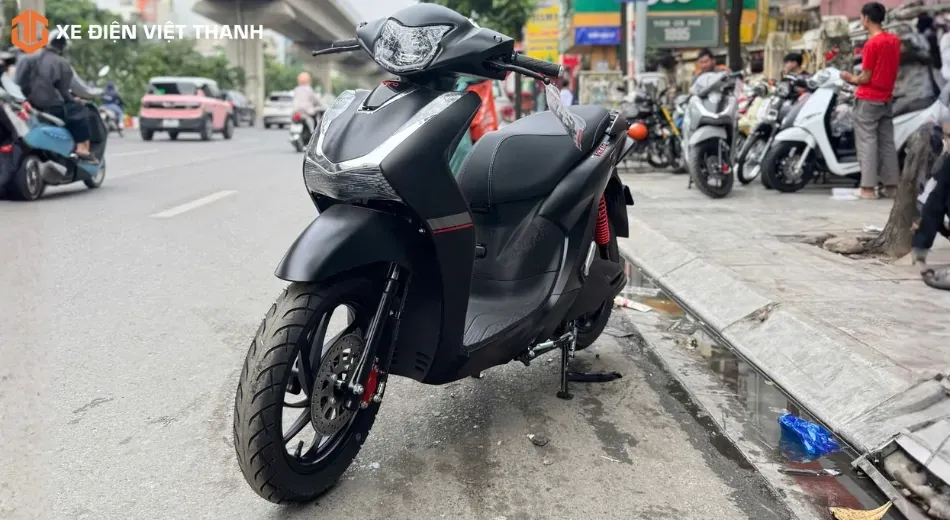 Espero Velia phiên bản mới với thiết kế thanh thoát và hệ thống phanh an toàn