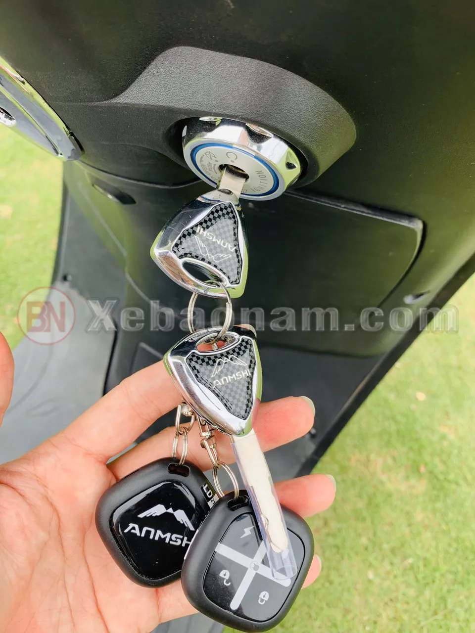 Chìa khóa thông minh tích hợp nhiều tính năng an toàn cho xe máy điện Anmshi