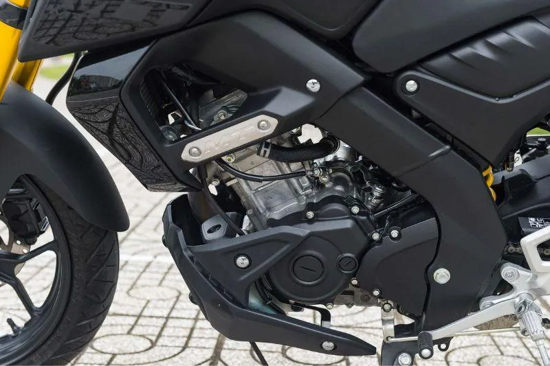 Cận cảnh khối động cơ 155cc mạnh mẽ trên Yamaha MT-15