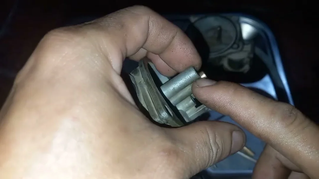 Video phục hồi bình xăng con Wave Thái 110 tiết kiệm xăng