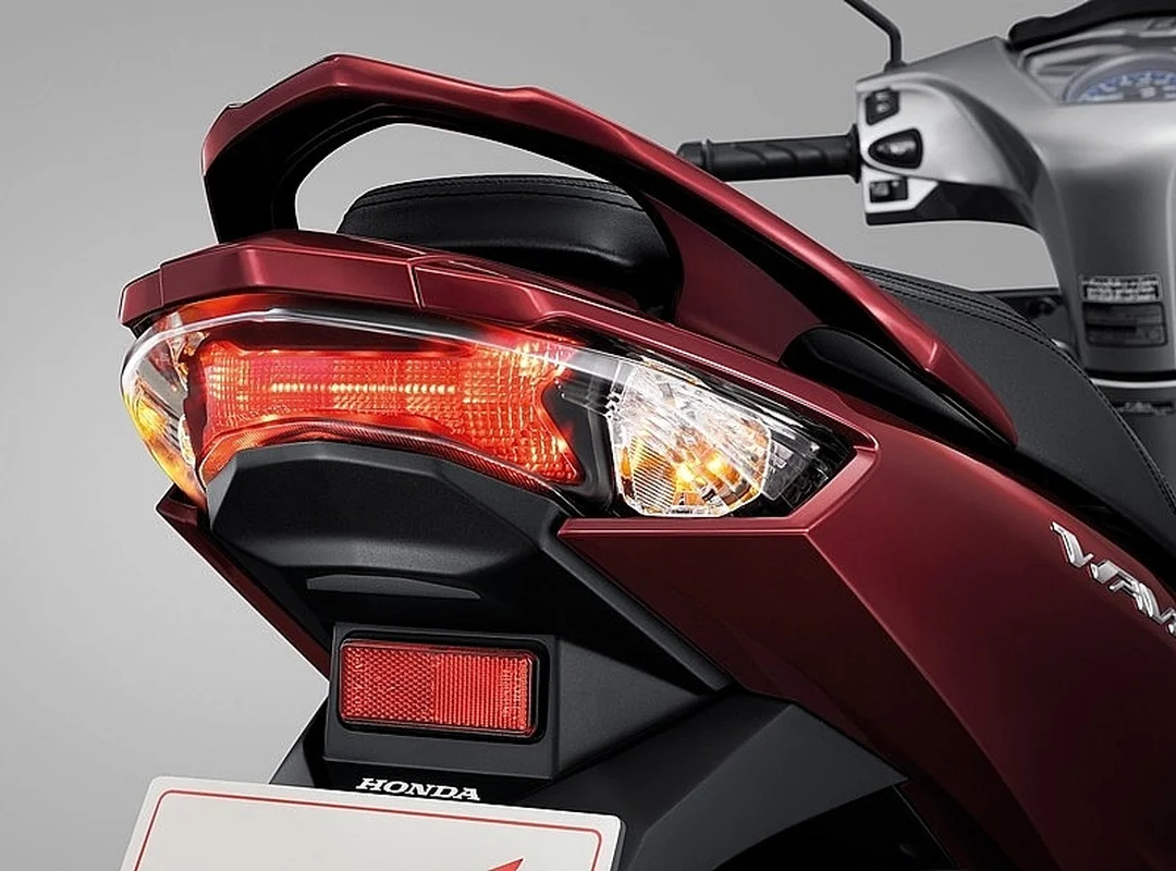 wave 125i giá bao nhiêu khi nhập Thái bản đèn trước LED