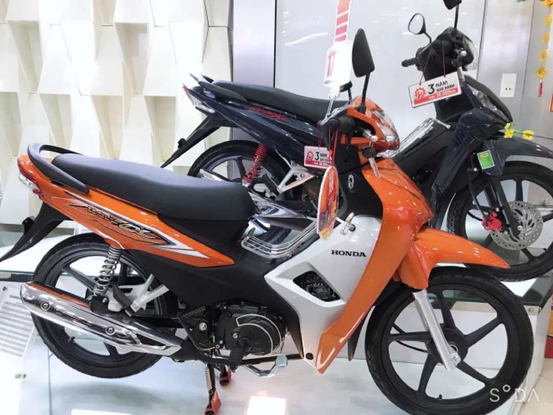 wave alpha 2021 vanh duc mau trang tai dai ly xe may