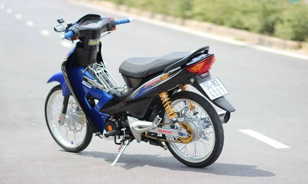 Wave S 110 đời đầu độ nhẹ với dàn chân nổi bật wave s 110 đời đầu độ nhẹ với dàn chân nổi bật