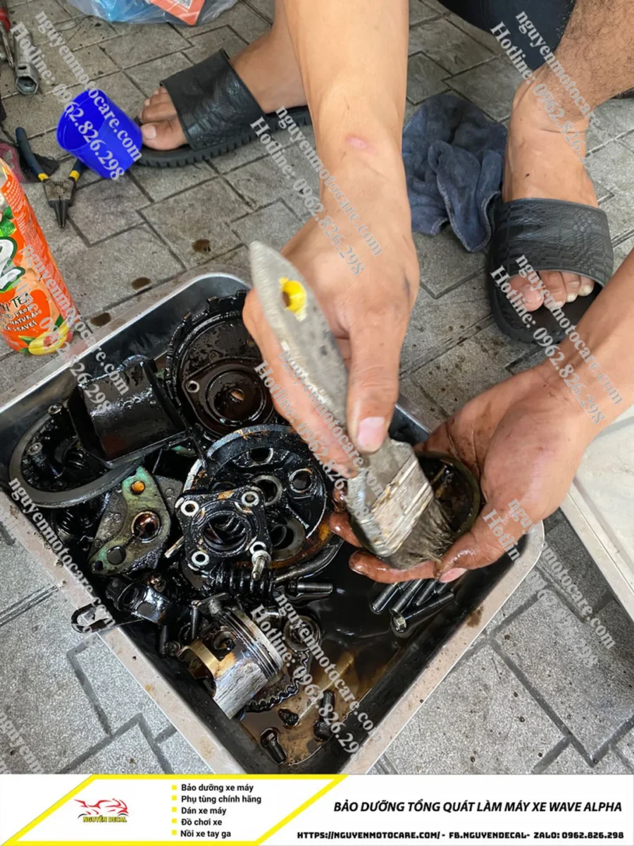 Hướng dẫn bảo dưỡng xe Wave đúng cách giúp xe bền bỉ và tiết kiệm xăng 12 Bảo dưỡng tổng quát làm bộ nồi xe Wave Alpha