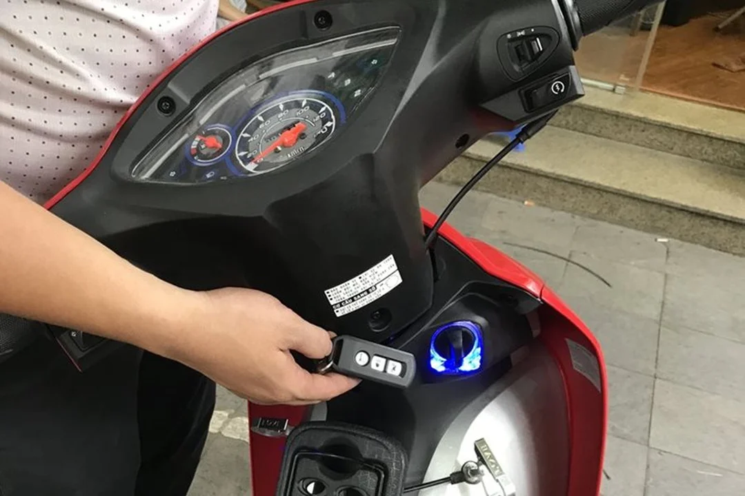 So sánh ổ khóa cơ truyền thống và ổ khóa Smartkey cho xe Wave